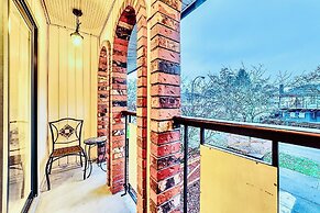 Neocolonial Nouveau Kensington Vacation Home