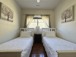 Tree To Me Inn