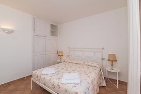 Il Borgo 2/12 700mt From The Beach