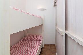 Il Borgo 2/12 700mt From The Beach