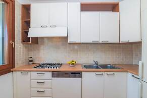 Il Borgo 2/12 700mt From The Beach