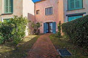 Il Borgo 2/12 700mt From The Beach