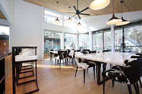 The Moo by The Hakuba Collection