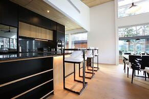 The Moo by The Hakuba Collection