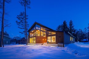 The Moo by The Hakuba Collection