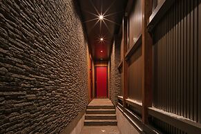 The Moo by The Hakuba Collection