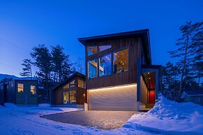 The Moo by The Hakuba Collection