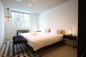 The Moo by The Hakuba Collection