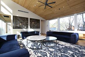 The Moo by The Hakuba Collection