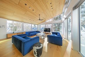 The Moo by The Hakuba Collection