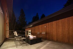 The Moo by The Hakuba Collection