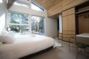 The Moo by The Hakuba Collection