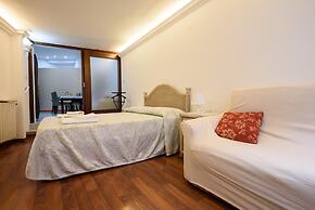 Via Avvocata 25 in Napoli