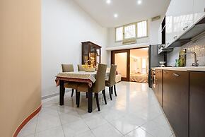 Via Avvocata 25 in Napoli