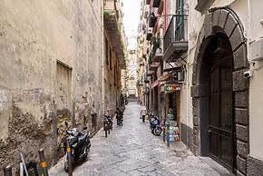 Via Avvocata 25 in Napoli