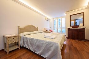 Via Avvocata 25 in Napoli