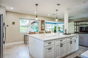 Beautiful Comfy Home With Private Hot Tub Close To Beach 2 Bedroom Hom