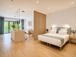 Paseo Suites Hotel