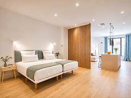 Paseo Suites Hotel