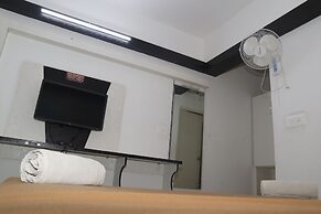 iROOMZ S Silver Suites
