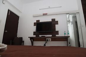 iROOMZ S Silver Suites