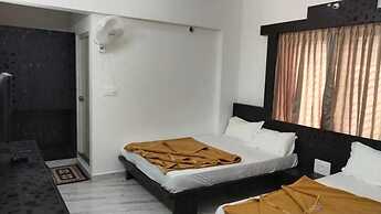 iROOMZ S Silver Suites