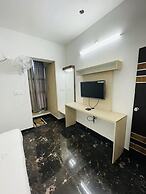 iROOMZ S Silver Suites