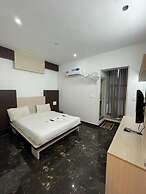 iROOMZ S Silver Suites