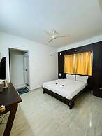iROOMZ S Silver Suites