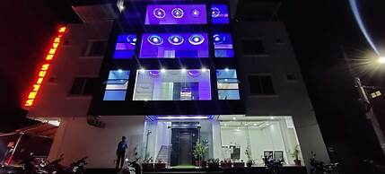 iROOMZ S Silver Suites