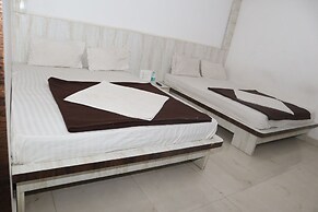 iROOMZ S Silver Suites