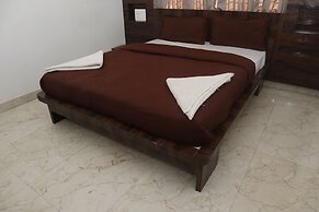 iROOMZ S Silver Suites