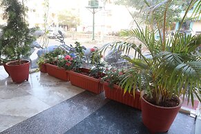 iROOMZ S Silver Suites