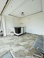 iROOMZ S Silver Suites