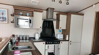 149 Unity Beach 6 Berth Encl Garden no Pets
