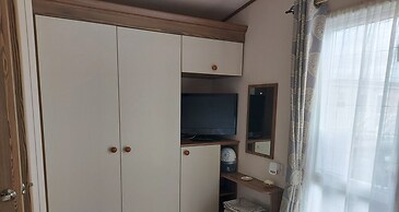 149 Unity Beach 6 Berth Encl Garden no Pets