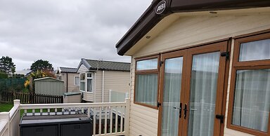 149 Unity Beach 6 Berth Encl Garden no Pets