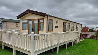 149 Unity Beach 6 Berth Encl Garden no Pets