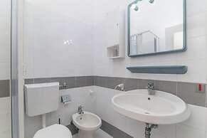 I Fari 202 600mt From The Beach