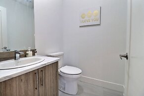 GLOBALSTAY. New 3 Bedroom House in a Quiet Area