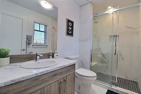 GLOBALSTAY. New 3 Bedroom House in a Quiet Area