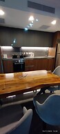 23 Grand Sapphire 2 Bedrooms 2 Shower, Pool, Beach