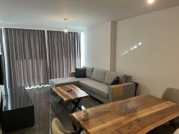 23 Grand Sapphire 2 Bedrooms 2 Shower, Pool, Beach