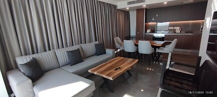 23 Grand Sapphire 2 Bedrooms 2 Shower, Pool, Beach
