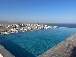 23 Grand Sapphire 2 Bedrooms 2 Shower, Pool, Beach