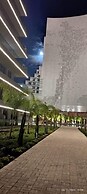 23 Grand Sapphire 2 Bedrooms 2 Shower, Pool, Beach
