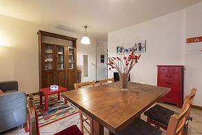 Leopolda Modern by Mmega