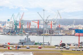 Gdynia Nadmorskie Tarasy by Renters