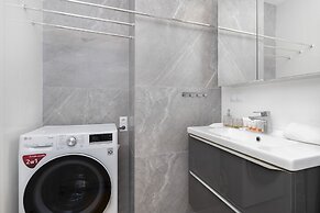 Gdynia Nadmorskie Tarasy by Renters