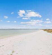 Sugar Beach Retreat 4 Bedroom Home by RedAwning